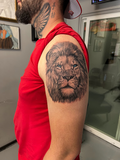 Explore family birth flower tattoo ideas, creative tattoo ideas in Mcallen, available at House of Tattoos