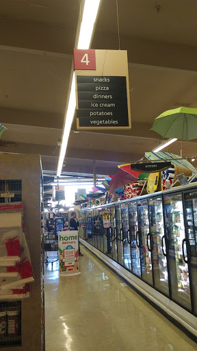 Grocery Store «Vons», reviews and photos, 410 Manhattan Beach Blvd, Manhattan Beach, CA 90266, USA