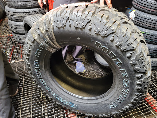 Tire Shop «Discount Tire Store - Surprise, AZ», reviews and photos, 16131 W Bell Rd, Surprise, AZ 85374, USA