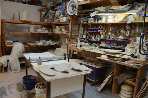 Pottery Store «Mississippi Mud Pottery», reviews and photos, 310 E Broadway, Alton, IL 62002, USA