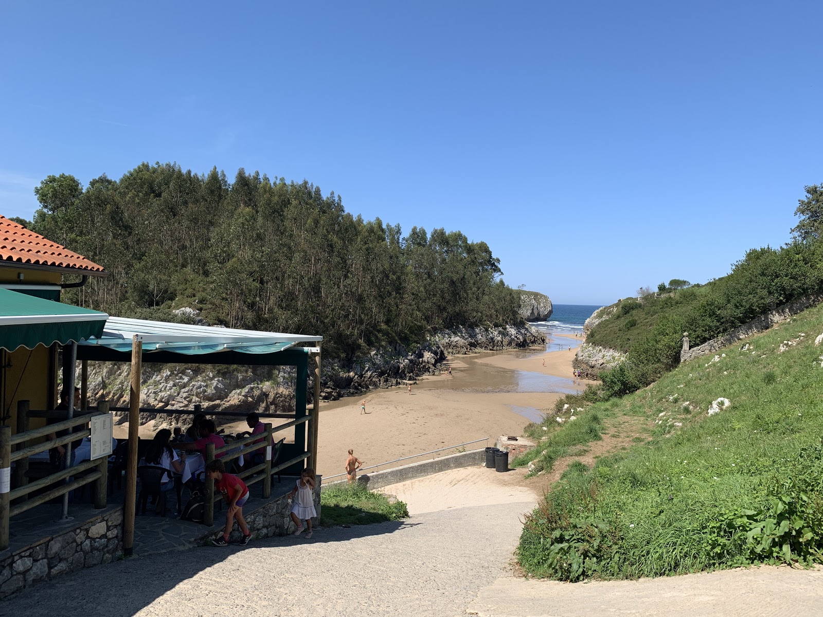 Playa de Guadamia'in fotoğrafı küçük koy ile birlikte
