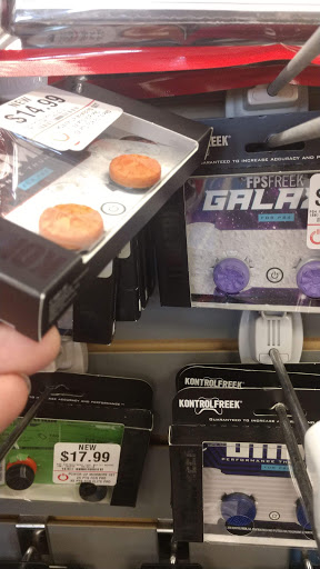 Video Game Store «GameStop», reviews and photos, 326 W Army Trail Rd #130, Bloomingdale, IL 60108, USA