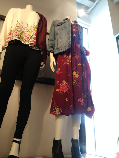 Clothing Store «Old Navy», reviews and photos, 3525 W Carson St #77, Torrance, CA 90503, USA