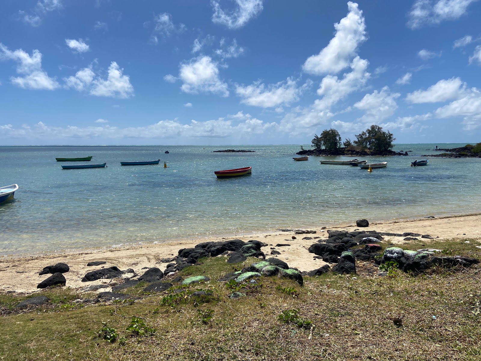 Photo de Melville Beach avec baie spacieuse
