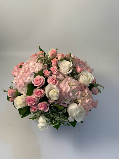 Florist «Blossoms», reviews and photos, 33866 Woodward Ave, Birmingham, MI 48009, USA