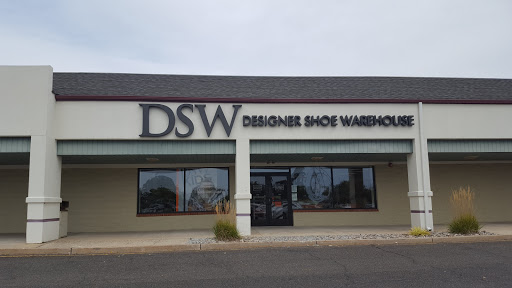 DSW Designer Shoe Warehouse, 1366 Hooper Ave, Toms River, NJ 08753, USA, 