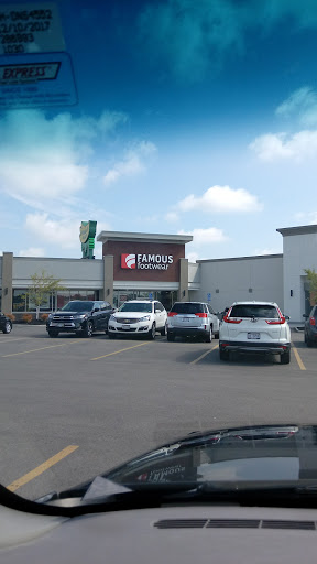 Shoe Store «Famous Footwear», reviews and photos, 152 Pavilion Pkwy, Newport, KY 41071, USA