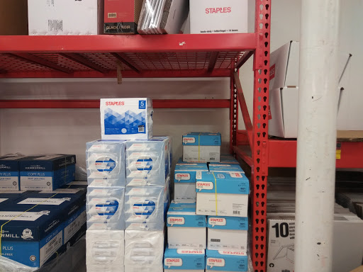 Office Supply Store «Staples», reviews and photos, 23131 Michigan Ave, Dearborn, MI 48124, USA