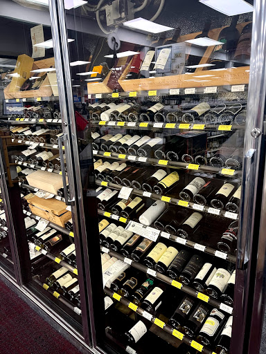 Liquor Store «M & R Liquors», reviews and photos, 2773 Main St, Glastonbury, CT 06033, USA