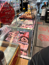 Atmosphère du Restaurant français Les Provinces - Boucherie étable à manger à Paris - n°14