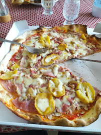 Plats et boissons du Pizzeria Le Stromboli à La Forêt-Fouesnant - n°2