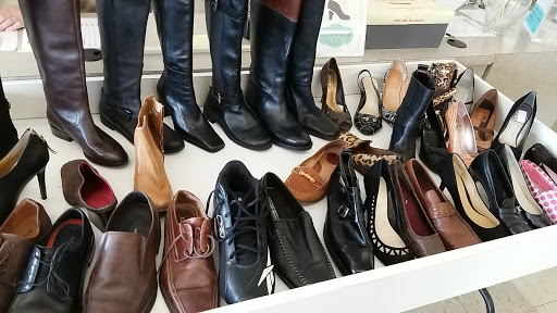 Thrift Store «Maj-R Thrift & Discount Store Grandview», reviews and photos, 1500 Main St, Grandview, MO 64030, USA