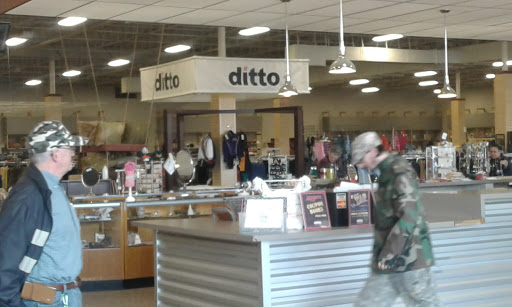 Thrift Store «Ditto Upscale Resale», reviews and photos, 571 E 8th St, Holland, MI 49423, USA