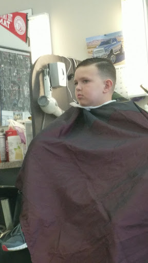 Barber Shop «Temple Terrace Barber Shop», reviews and photos, 7817 Temple Terrace Hwy, Tampa, FL 33637, USA