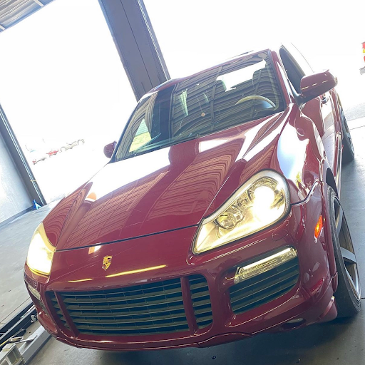 Familia Automotive image