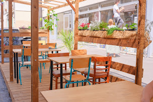 Photo n°49 de Hélou - Sushi House Scandinave à Paris ()
