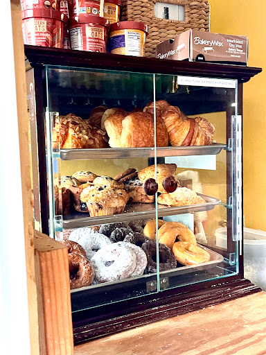 Video Store «Best Video Film & Cultural Center», reviews and photos, 1842 Whitney Ave, Hamden, CT 06517, USA