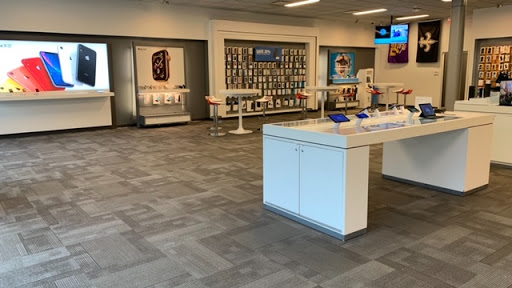 Cell Phone Store «AT&T», reviews and photos, 6001 Pinnacle Pkwy, Covington, LA 70433, USA