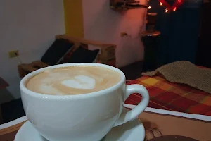 Caffeina café bar image