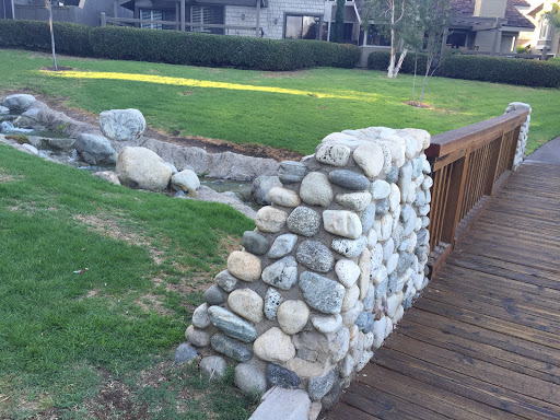 Park «Mike Ward Community Park Woodbridge», reviews and photos, 20 Lake Rd, Irvine, CA 92604, USA