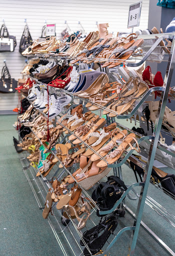 Discount Store «Discount Fashion Warehouse Dublin», reviews and photos, 6599 Dublin Center Dr, Dublin, OH 43017, USA