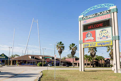 Liquor Store «Florida Plaza Liquors», reviews and photos, 5730 W Irlo Bronson Memorial Hwy, Kissimmee, FL 34746, USA