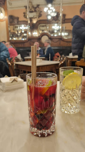 Majestic Café - Cafeteria