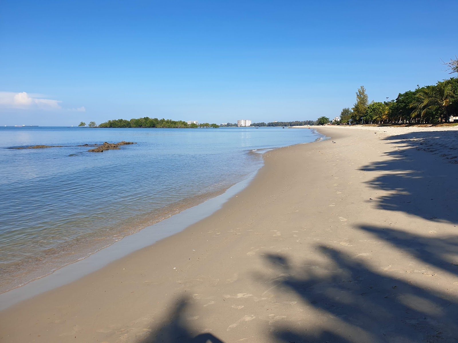 Fotografie cu Port Dickson Beach zonele de facilități