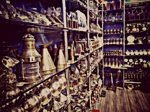 Antique shops in Delhi