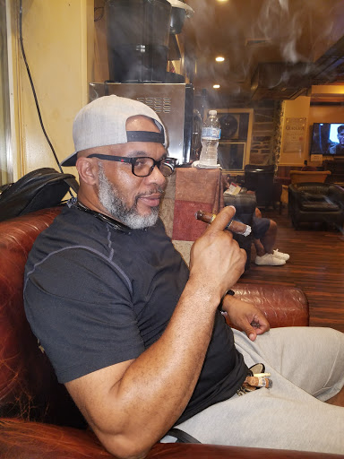 Cigar Shop «Slow Burns Cigar Shoppe & Smoking Lounge», reviews and photos, 701 Frederick Rd, Catonsville, MD 21228, USA