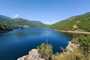 Lac de Tolla image