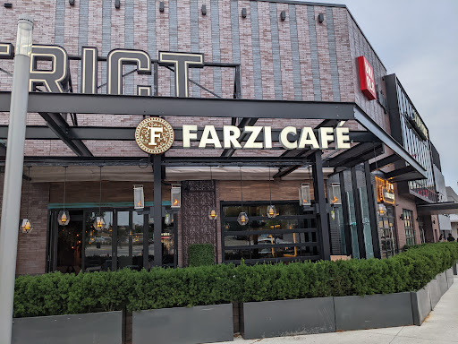 Farzi Café Square One