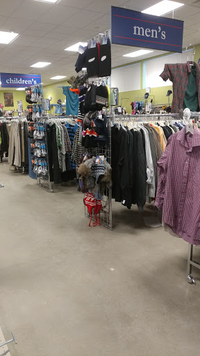 Thrift Store «Goodwill Store & Donation Center», reviews and photos, 450 High St, Somersworth, NH 03878, USA