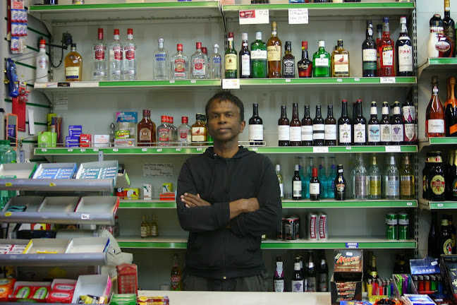 Reviews of Ye Olde Corner Shoppe in London - Liquor store