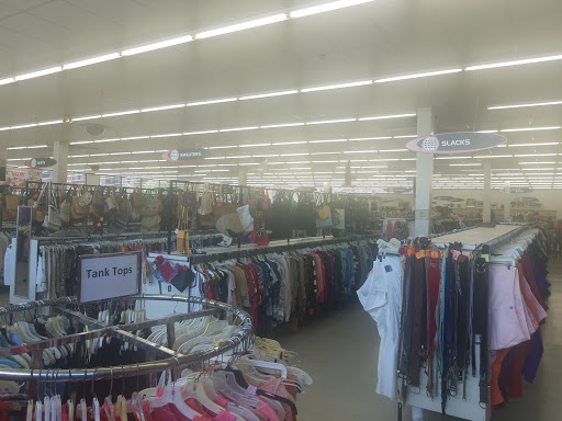 Thrift Store «Value World», reviews and photos, 11900 Detroit Ave, Lakewood, OH 44107, USA