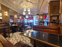 Atmosphère du Restaurant français Café de l'Olympia à Paris - n°5