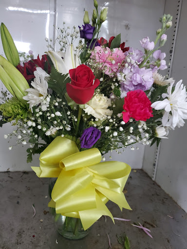 Florist «ROSE PETALS FLORIST», reviews and photos, 343 S 2nd St, Little Falls, NY 13365, USA