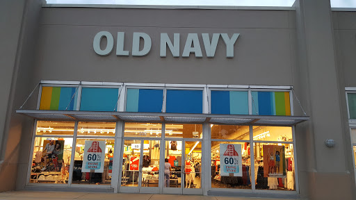 Shopping Mall «Crossroads Plaza», reviews and photos, 213 Crossroads Blvd, Cary, NC 27518, USA