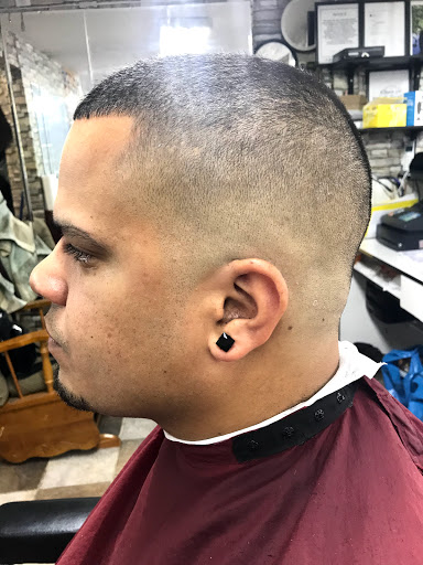 Barber Shop «New York Barber Shop», reviews and photos, 87 N Beverwyck Rd # B, Lake Hiawatha, NJ 07034, USA