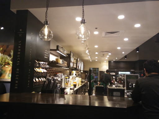 Shopping Mall «Rodeo Drive», reviews and photos, Rodeo Dr, Beverly Hills, CA 90212, USA