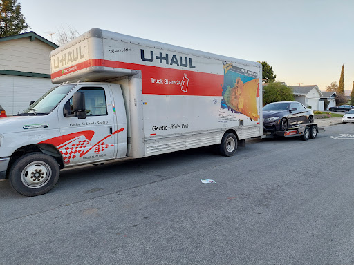 Truck Rental Agency «U-Haul Moving & Storage of Thornton», reviews and photos, 4833 Thornton Ave, Fremont, CA 94536, USA