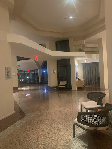 Renaissance Santo Domingo Jaragua Hotel & Casino Valet