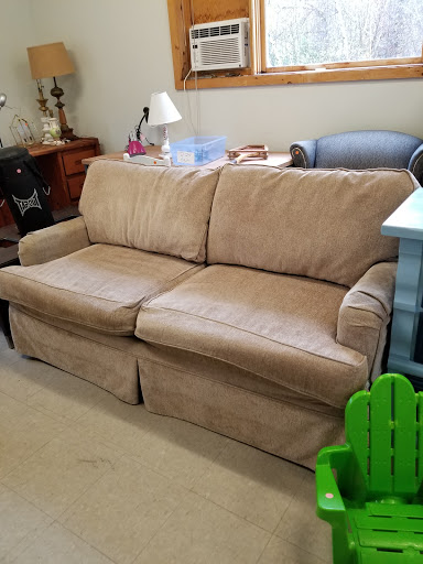 Thrift Store «LISTEN Thrift Store, Canaan, NH», reviews and photos, 236 US-4, Canaan, NH 03741, USA