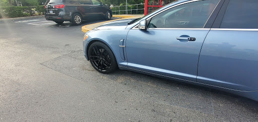 Tire Shop «Discount Tire Store - Lakeland, FL», reviews and photos, 6975 US Hwy 98 N, Lakeland, FL 33809, USA