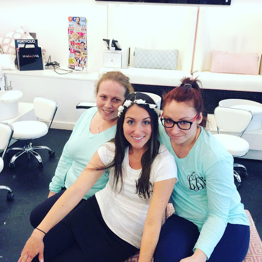 Nail Salon «Pink Toes Nail Bar & Spa», reviews and photos, 111 S Field St, Dallas, TX 75202, USA