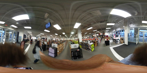 Shoe Store «Off Broadway Shoe Warehouse», reviews and photos, 8600 Ward Pkwy, Kansas City, MO 64114, USA