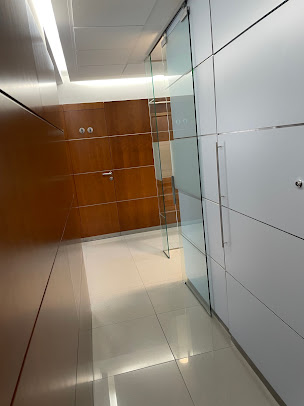 Dr. Inaki Gamborena - Dr. Inaki Gamborena