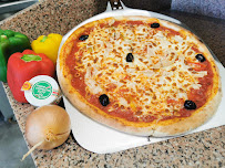 Plats et boissons du Pizzeria Pizza De Crussol-Pizzas artisanales à emporter à Saint-Péray - n°16