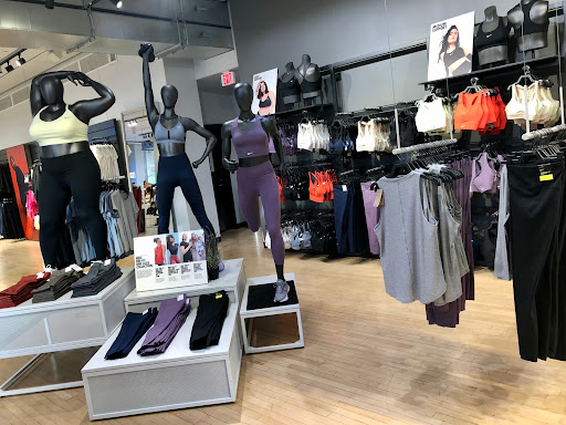 Clothing Store «Nike The Grove», reviews and photos, 189 The Grove Dr, Los Angeles, CA 90036, USA