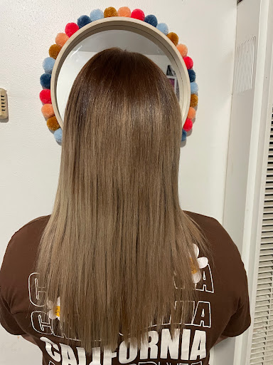 Beauty Salon «M Colors Beauty Salon», reviews and photos, 1347 Long Beach Blvd, Long Beach, CA 90813, USA